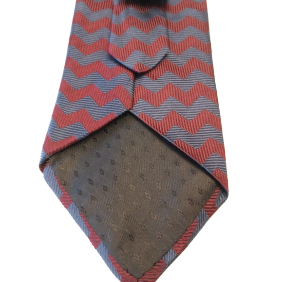 Villa Bugatti GeometricItalian Silk Neck Tie - Picture 7 of 8